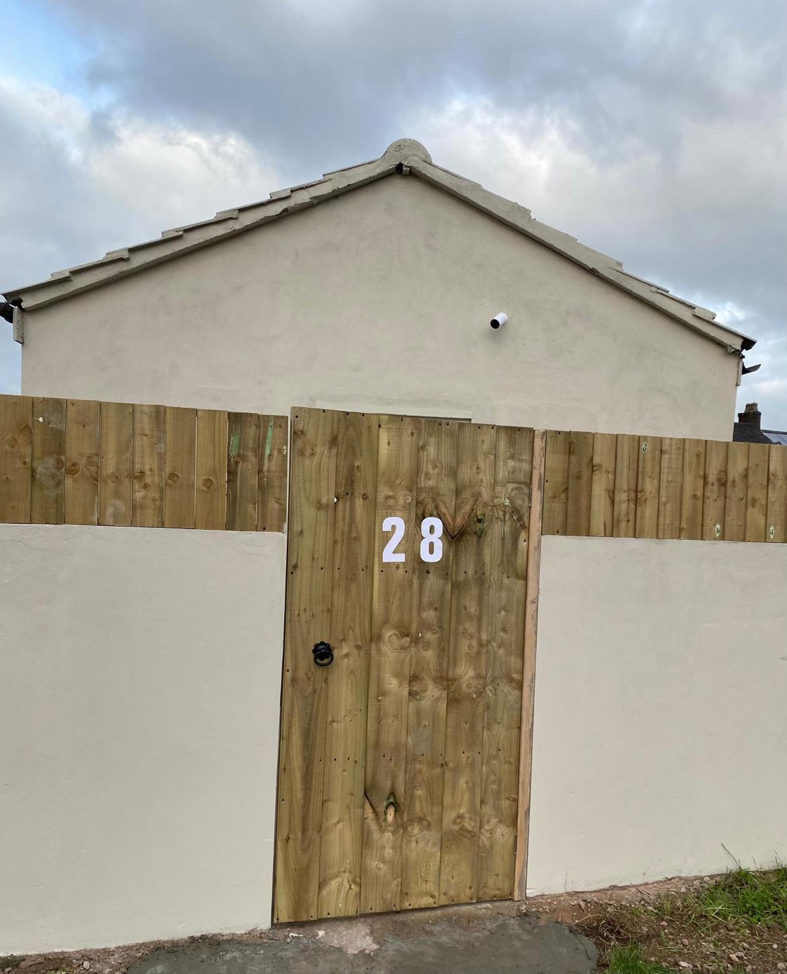 A Spacious Double Bed Studio Stoke-on-Trent Exteriör bild